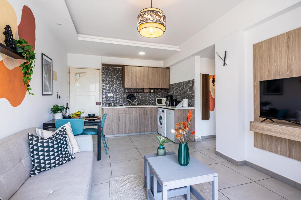 Made With Love 1-Br Apt By Finikoudes Beach Larnaca Dış mekan fotoğraf